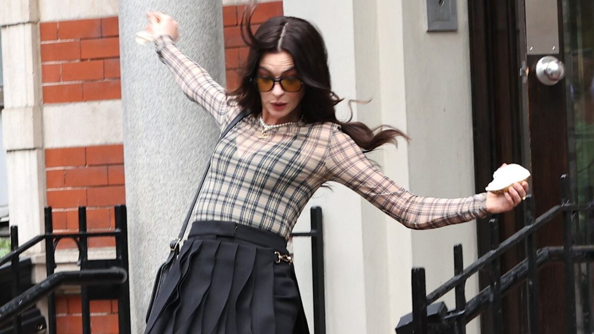Actually, Anne Hathaway Had Two Princess Diaries Moments During That Devil Wears Prada Tumble