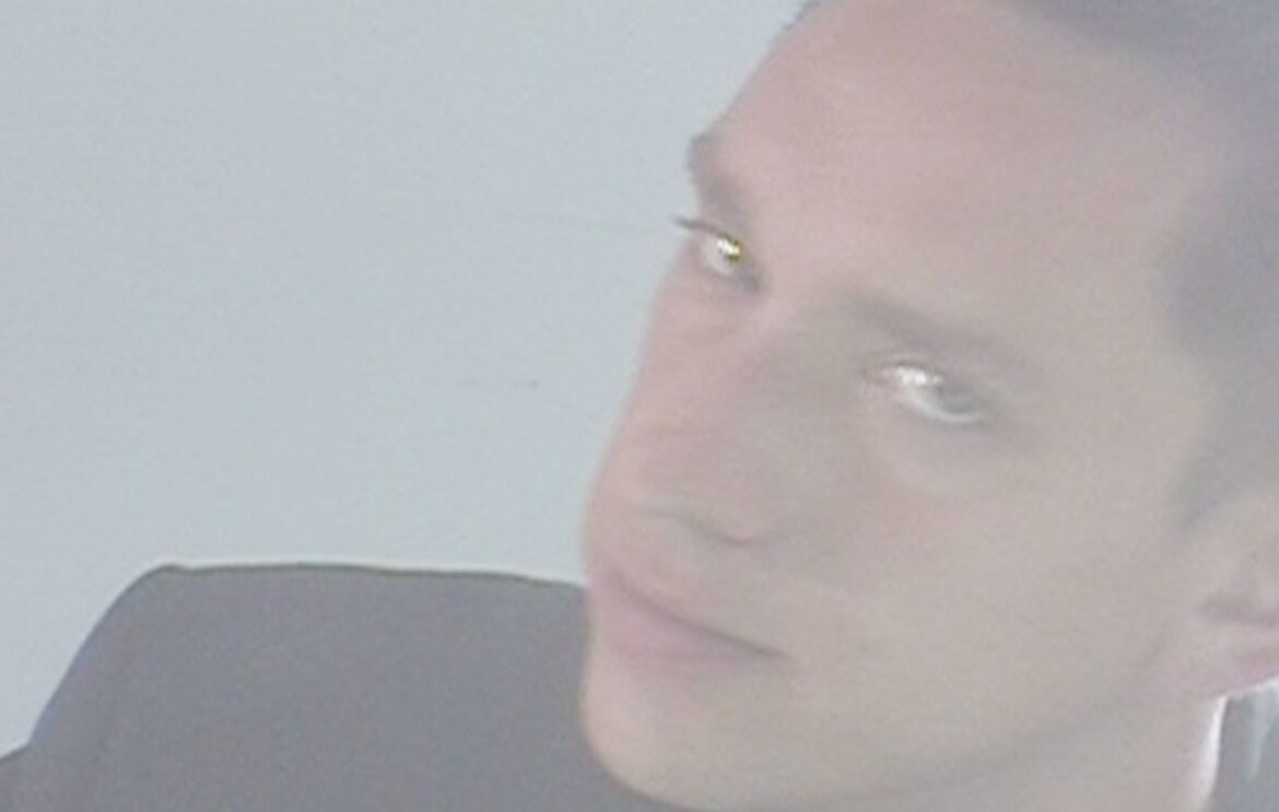 Check out Oliver Sim's playful new single ‘Obsession'