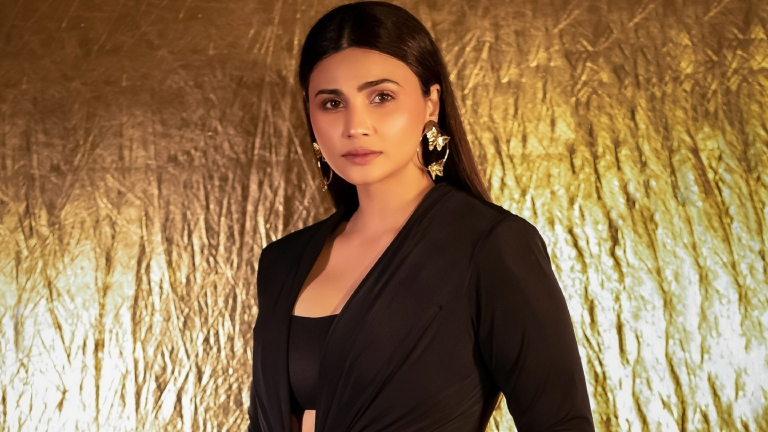 daisy shah clarifies her kannada industry remarks