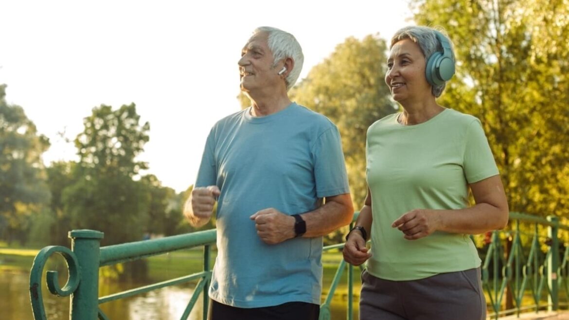 Geriatrician shares 4 tips for older adults to improve mental health: From solving puzzles to doing meditation | Health