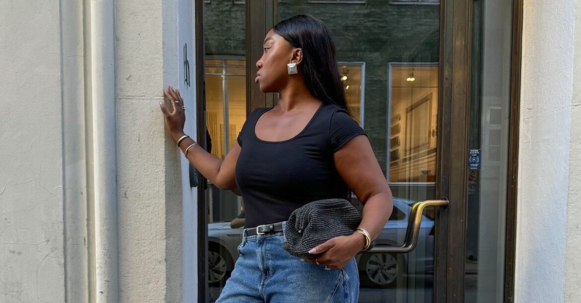 It's Confirmed, Wide-Leg Jeans Look Best with This Chic Shoe