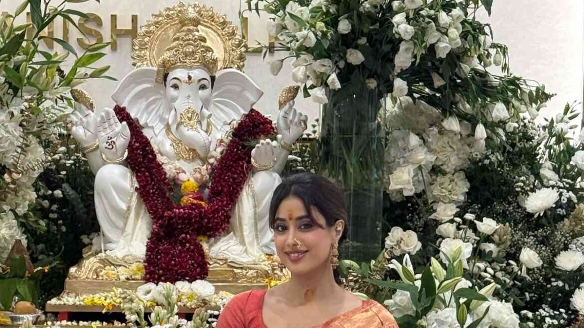 JANHVI KAPOOR AND SIDHARTH MALHOTRA'S HEARTFELT PRAYER!" - Couple Seeks Blessings At Lalbaugcha Raja For Param Sundari's Success! | Glamsham.com