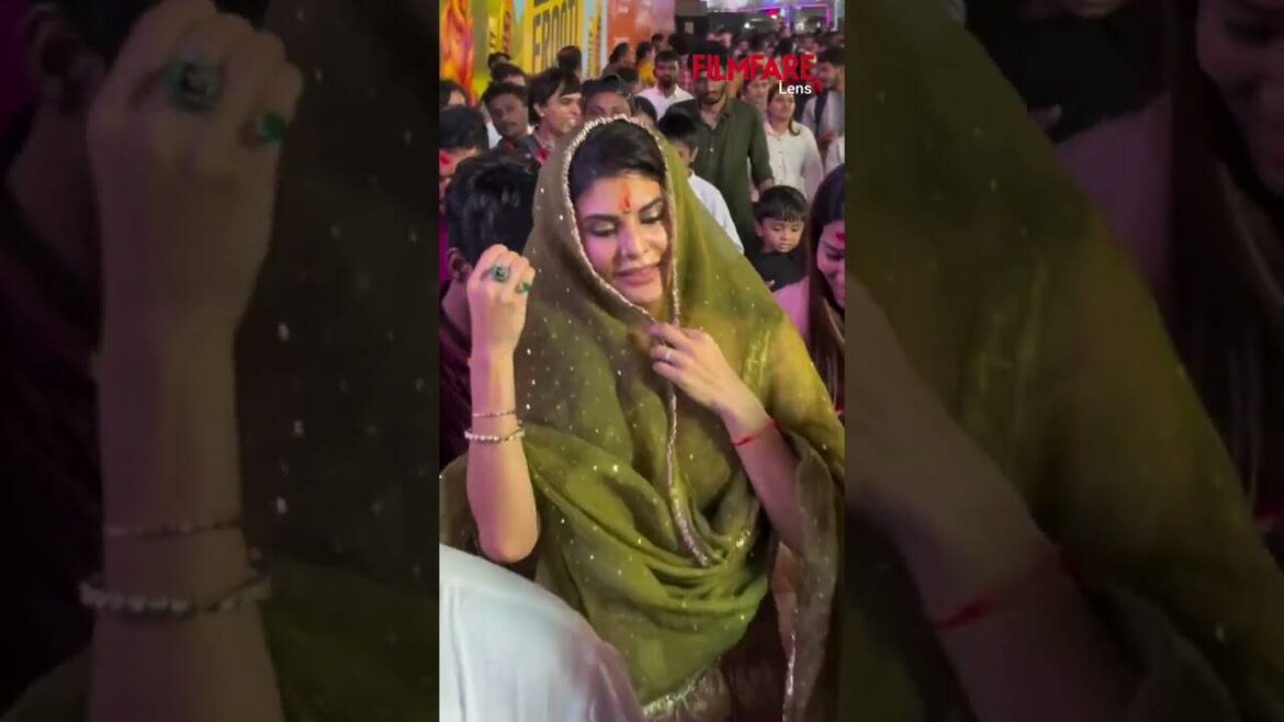 Jacqueline Fernandez arrives at Lalbagh Cha Raja amid festive vibes