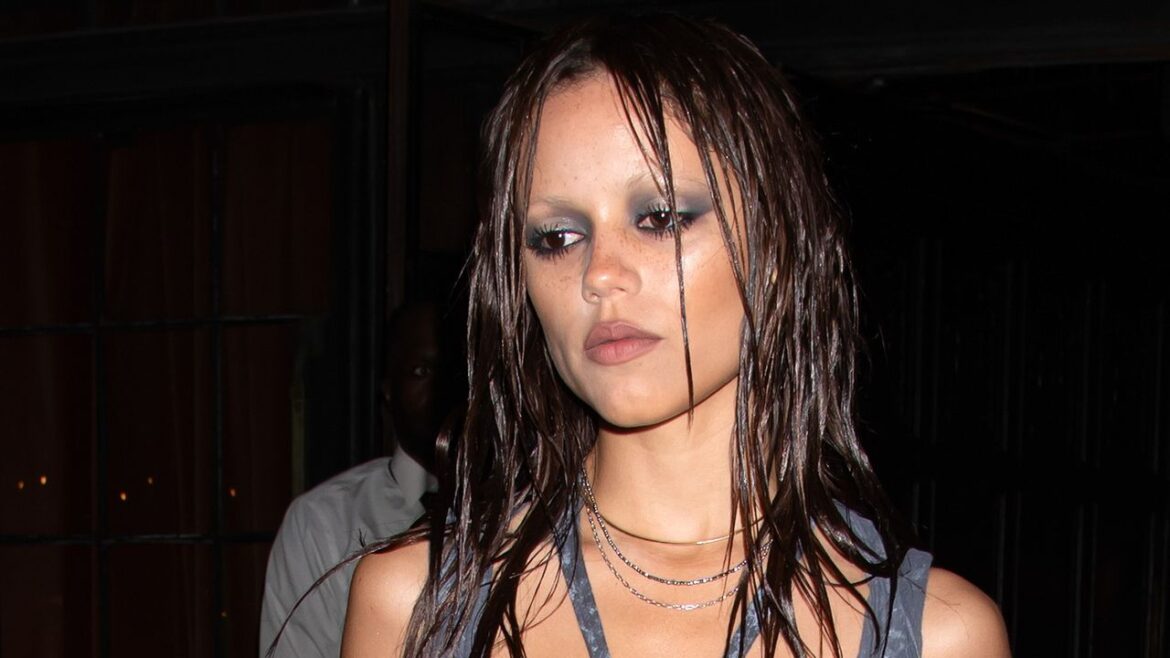 Jenna Ortega's Affordable Fall Bag of the Week Is Reversible and Under $100