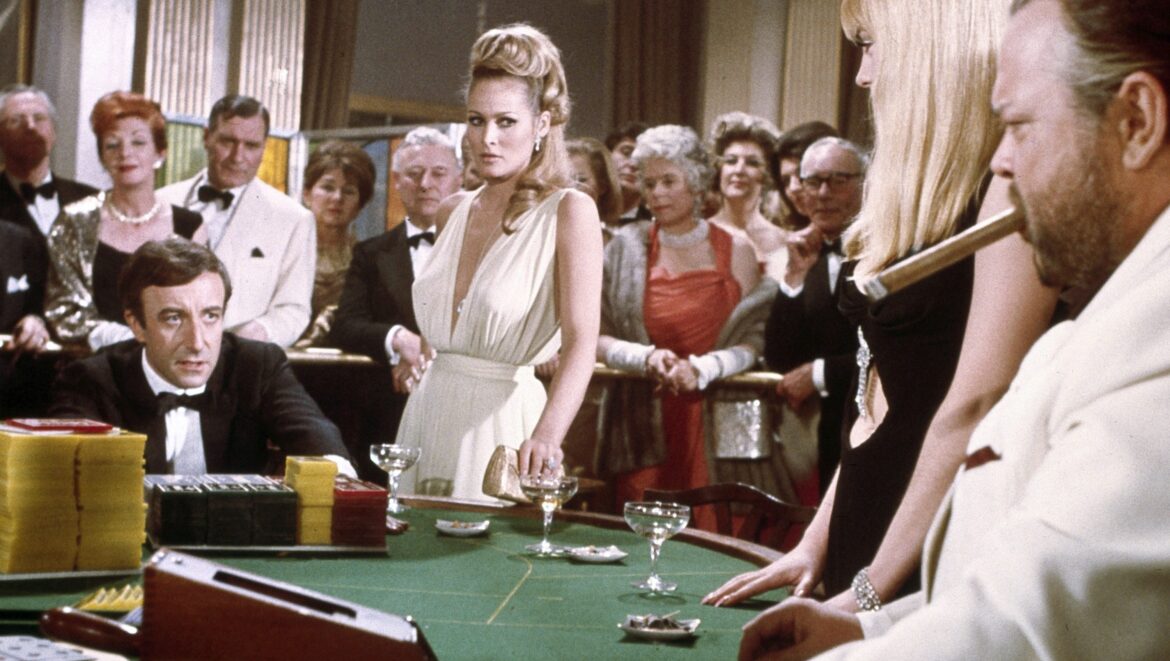 Moments when Hollywood felt like a real-life casino floor – Hollywood Life