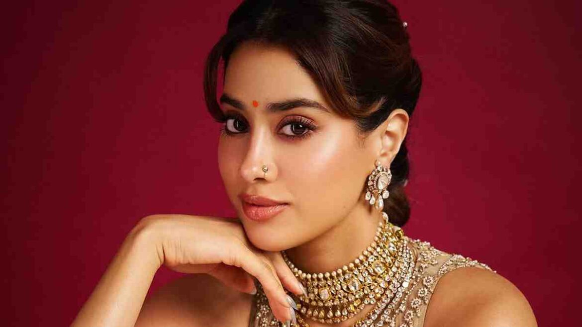 "Nahi Bolti Toh Problem": Janhvi Kapoor Hits Back At Trolls With Confidence | Glamsham.com