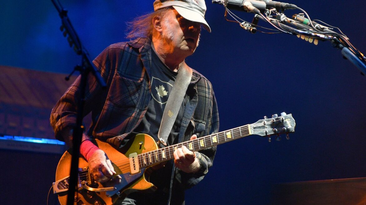 Neil Young Performs Reagan-Era Protest Song 'Long Walk Home': Watch