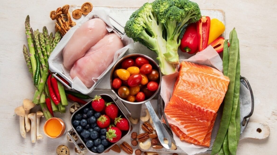 Nutritionist lists 5 everyday foods to keep us going all day: Complex carbs to hydration champions | Health