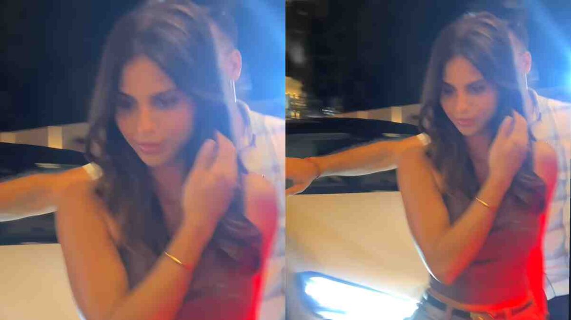 Tank Top And Jeans: Suhana Khan's Relaxed Yet Stylish Look For Night Out | Glamsham.com