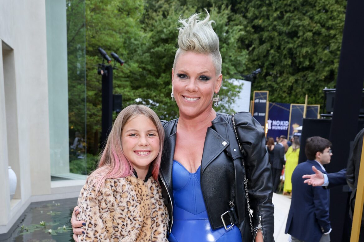 5 Things to Know About Pink’s Teenage Daughter – Hollywood Life