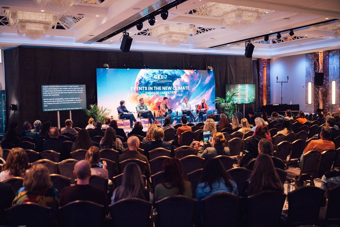 600px (w) x 500px (h)