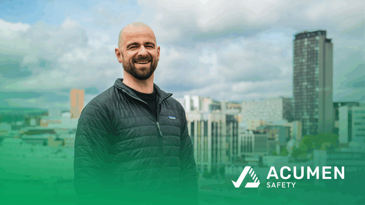 600px (w) x 500px (h)