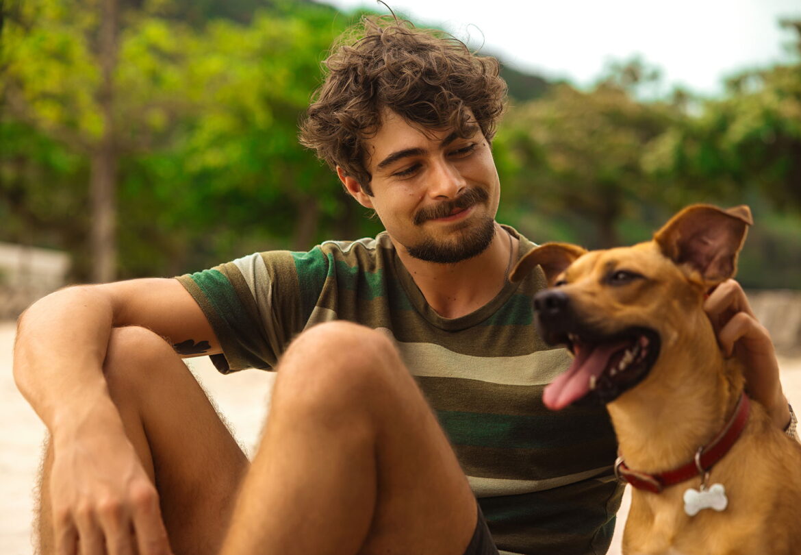 Adorable Brazilian Stray Dog Movie 'Caramelo' Trailer with Rafael Vitti
