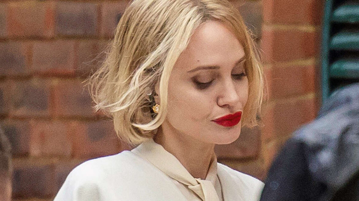 Angelina Jolie's Latest Hairdo Is Giving Us Major Blonde Ambition | Glamsham.com