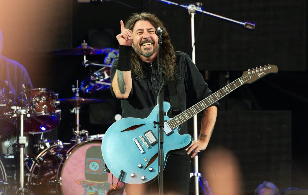 "Assemble!" – Foo Fighters are teasing a return with “important shredding updates”