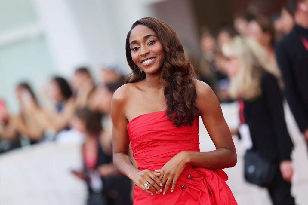 Ayo Edebiri Handles Rude Reporter After During Viral Press Conference