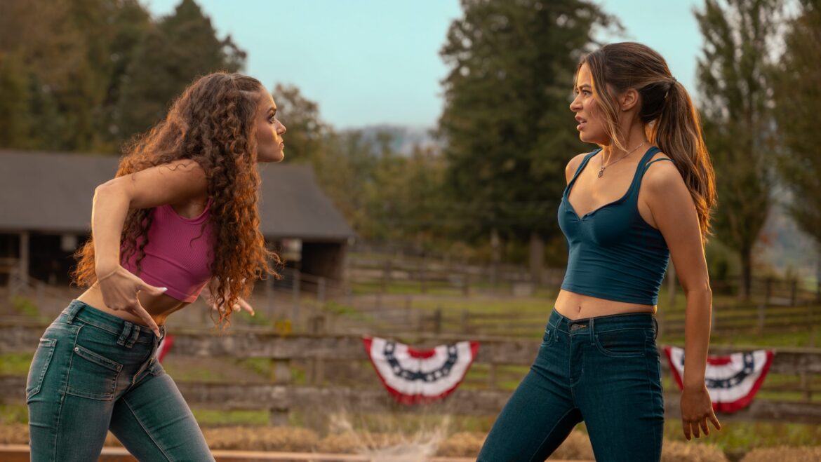 Cast, Plot & How to Watch – Hollywood Life