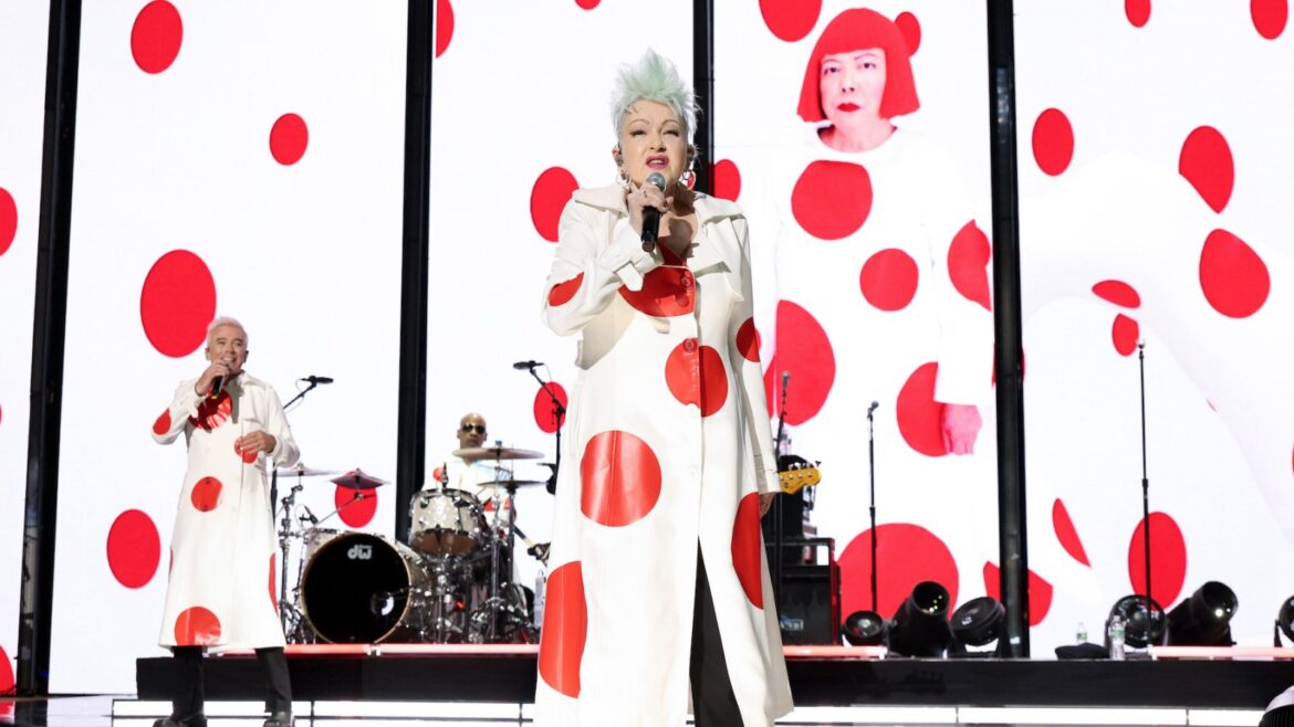 Cyndi Lauper Performs With Joni Mitchell, Cher, SZA at Final Farewell Show