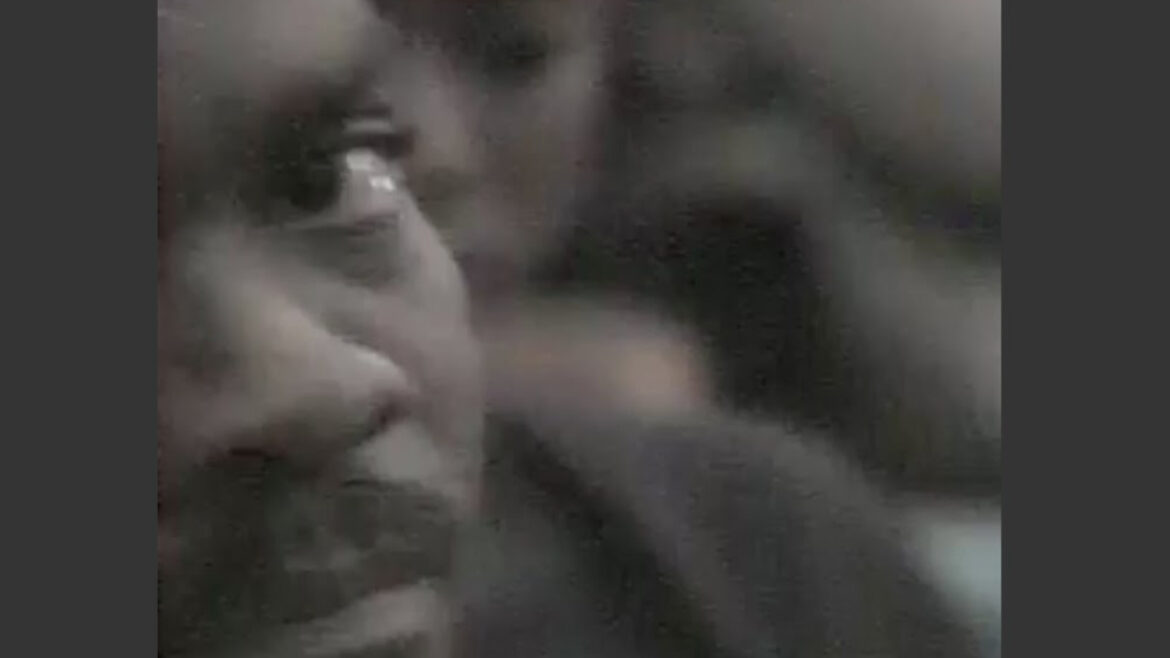 Daniel Caesar - Moon Song Lyrics | Glamsham.com