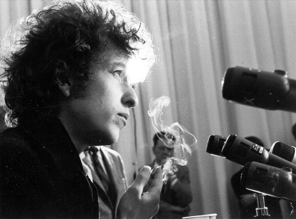 Bob Dylan in 1965. (Credit: Michael Ochs Archives/Getty Images)