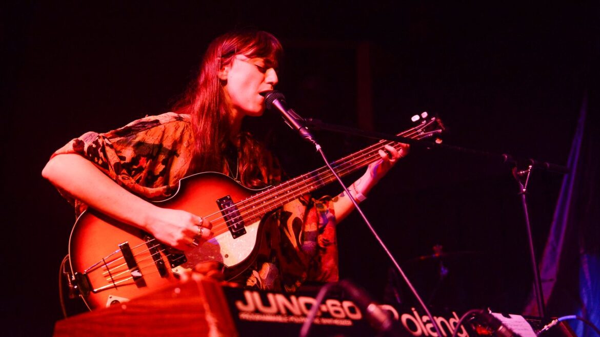 Deradoorian Joins Spotify Exodus, Pulling Music From Platform