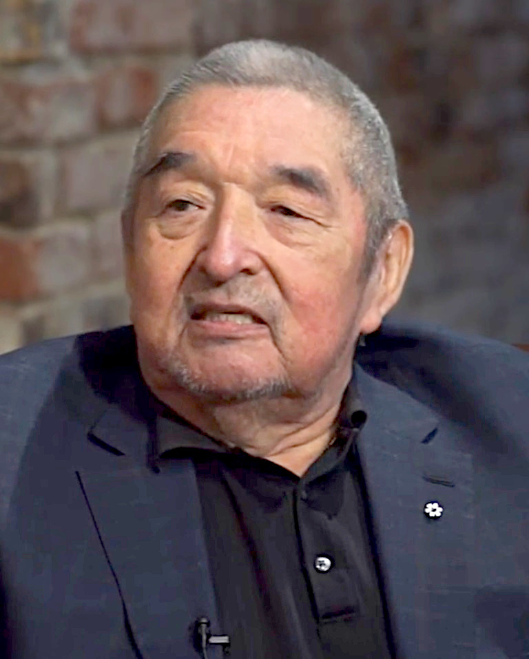 Fans Mourn the Legendary Actor from Movies and TV Shows