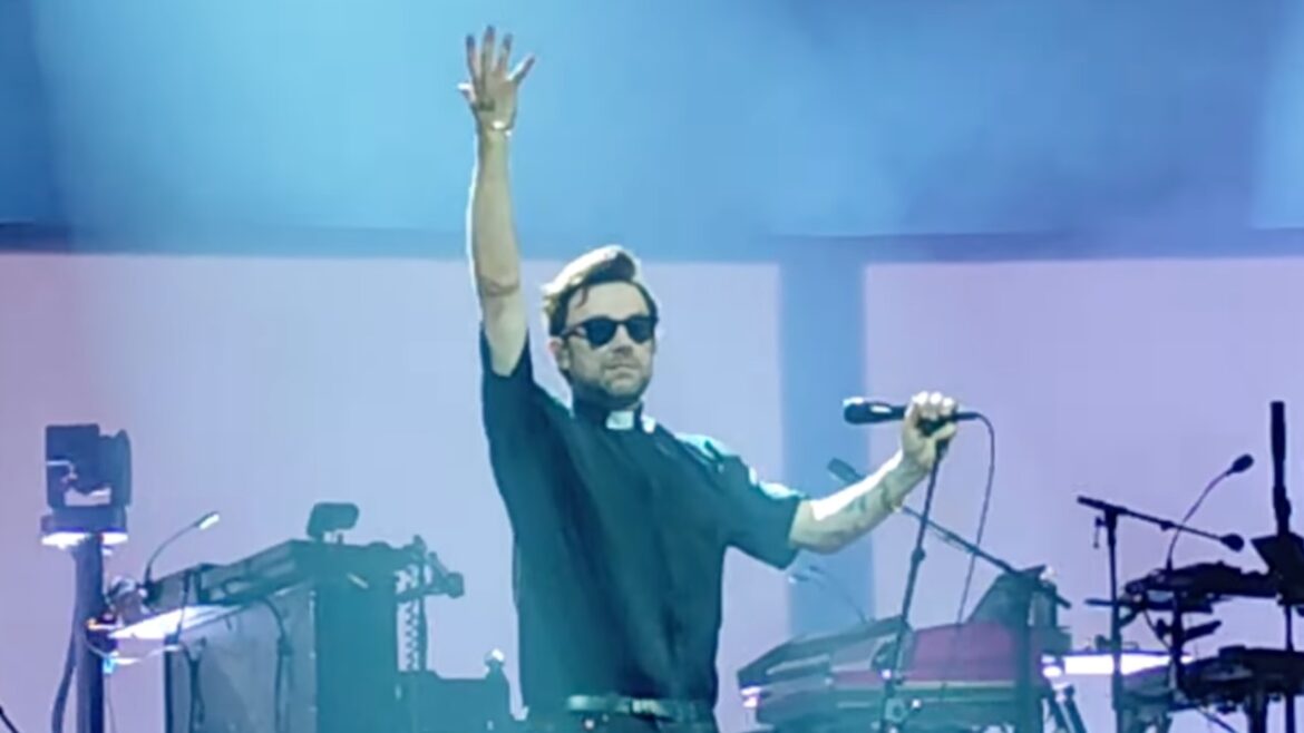 Gorillaz Play Debut Album, Demon Days in Full: Watch Video