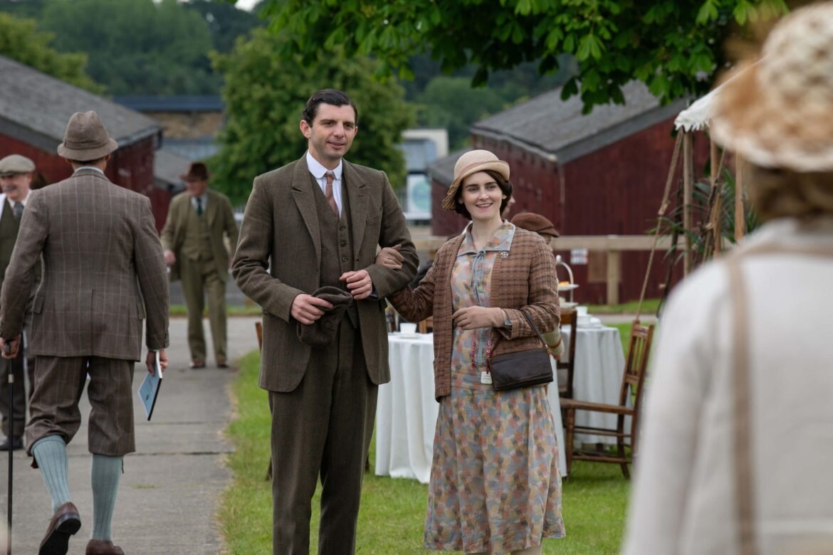 600px (w) x 500px (h)