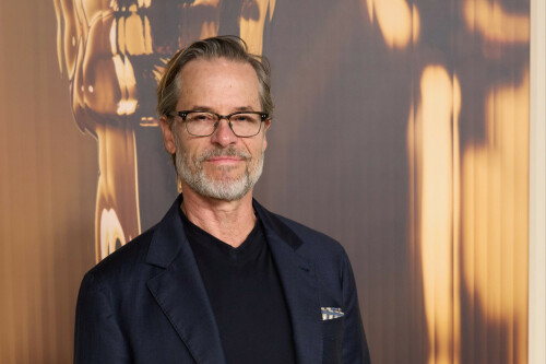 Guy Pearce's life changed forever after dad's death in plane crash