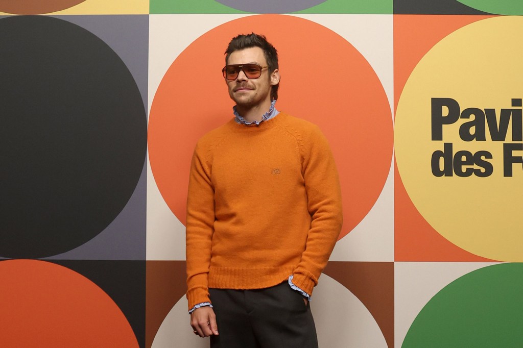 Harry Styles Runs Berlin Marathon in Under 3 hours