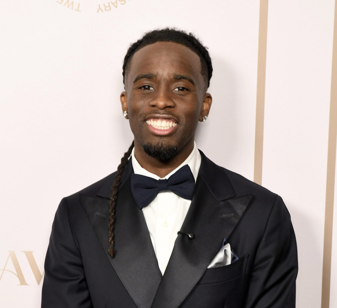 oung Black Excellence! Kai Cenat Officially Breaks The World Record For Most Twitch Subscribers For The Third Time (WATCH)