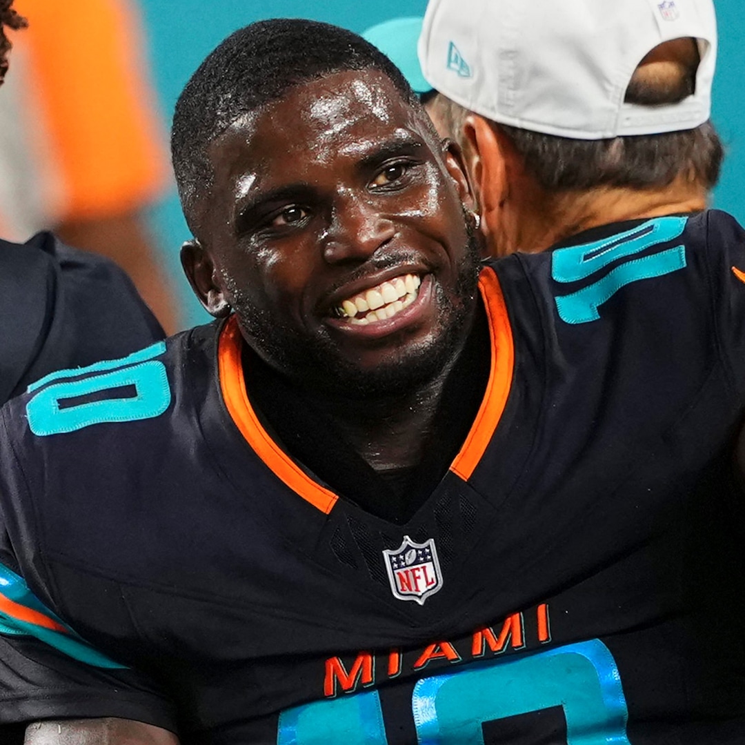 Miami Dolphins' Tyreek Hill ACL Tear, Dislocated Knee Injury