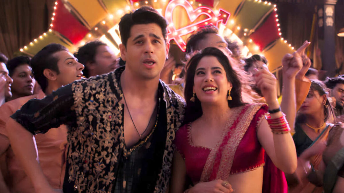 PARAM SUNDARI REACHES ₹30 CRORE MILESTONE!" - Sidharth Malhotra And Janhvi Kapoor's Film Sees Strong Recovery! | Glamsham.com