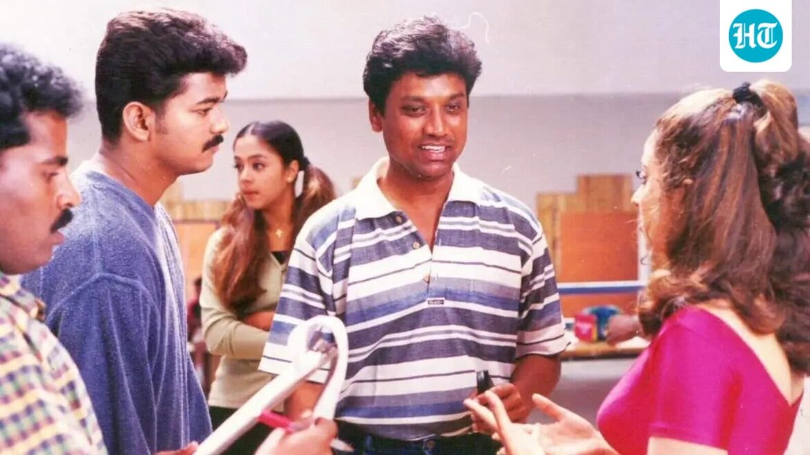 SJ Suryah can't stop laughing as he watches this song from his film Kushi ft. Vijay; fans say he looks ‘embarrassed’