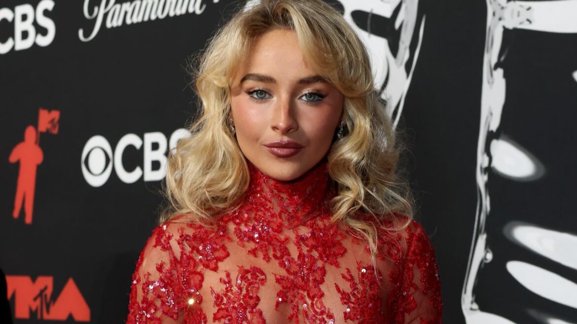 Sabrina Carpenter Brings This Dazzling Nail Jewelry Trend to the 2025 VMAs