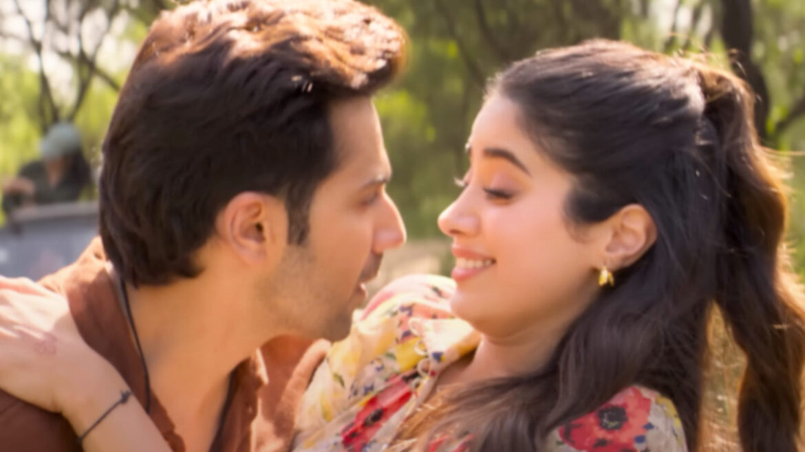 Sunny Sanskari Ki Tulsi Kumari - Tumse Behtar Song Lyrics Starring Varun Dhawan, Janhvi Kapoor | Glamsham.com