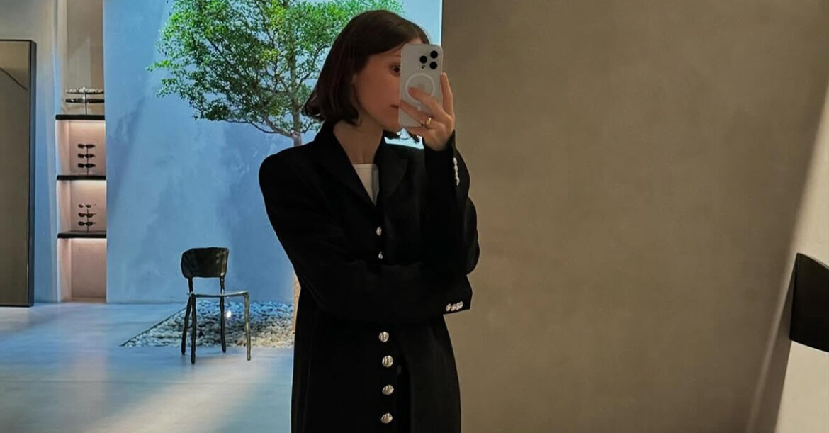 The Coat-Is-the-Outfit Styling Hack for Fall 2025