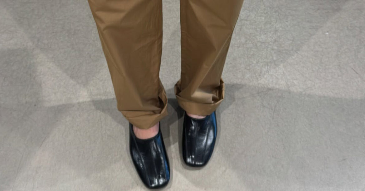 The High-Vamp Pump Shoe Trend It Girls Will Wear This Fall