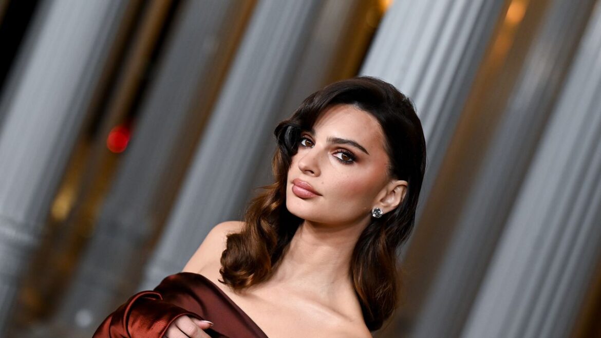 Toasty Makeup Is the Trend To Warm up to This Fall