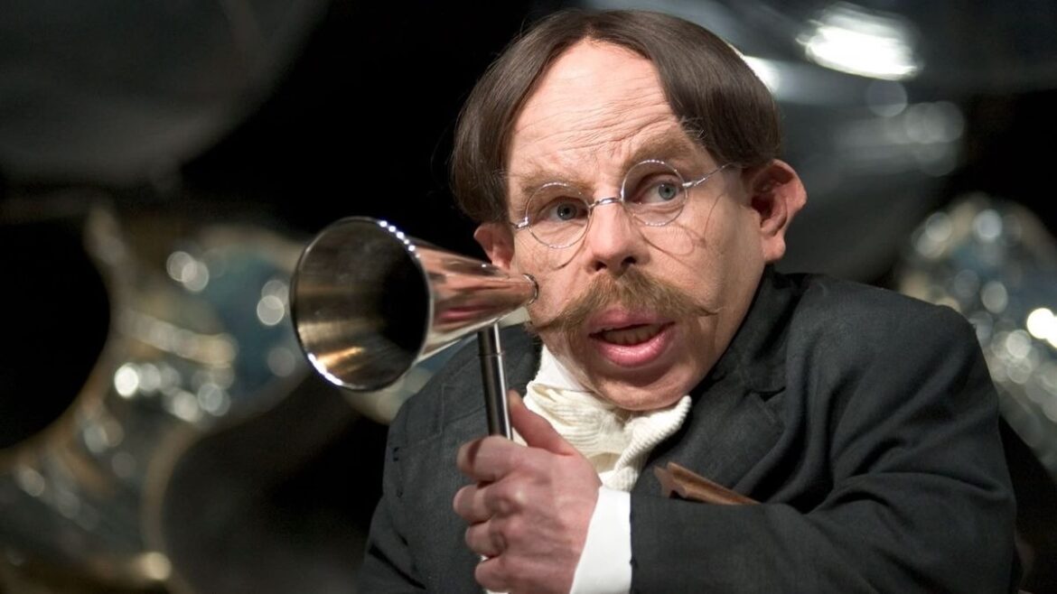 Warwick Davis to Reprise Filius Flitwick in HBO's Harry Potter TV Reboot
