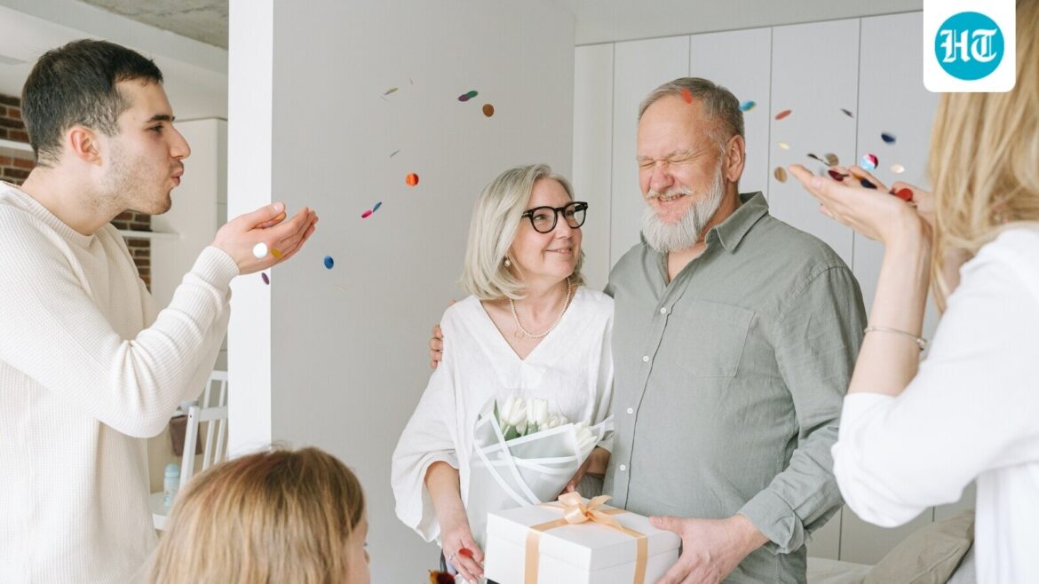 World Alzheimer’s Day 2025: Neurologists share 8 early warning signs of Alzheimer’s to monitor in ageing parents