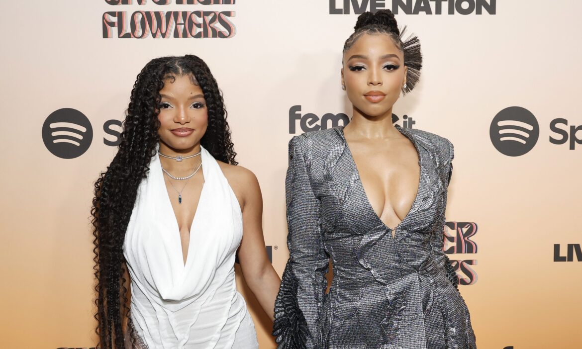 Two Goats With Goats! Would You Try Chloe & Halle Bailey's Family Day At The Farm? (VIDEO)