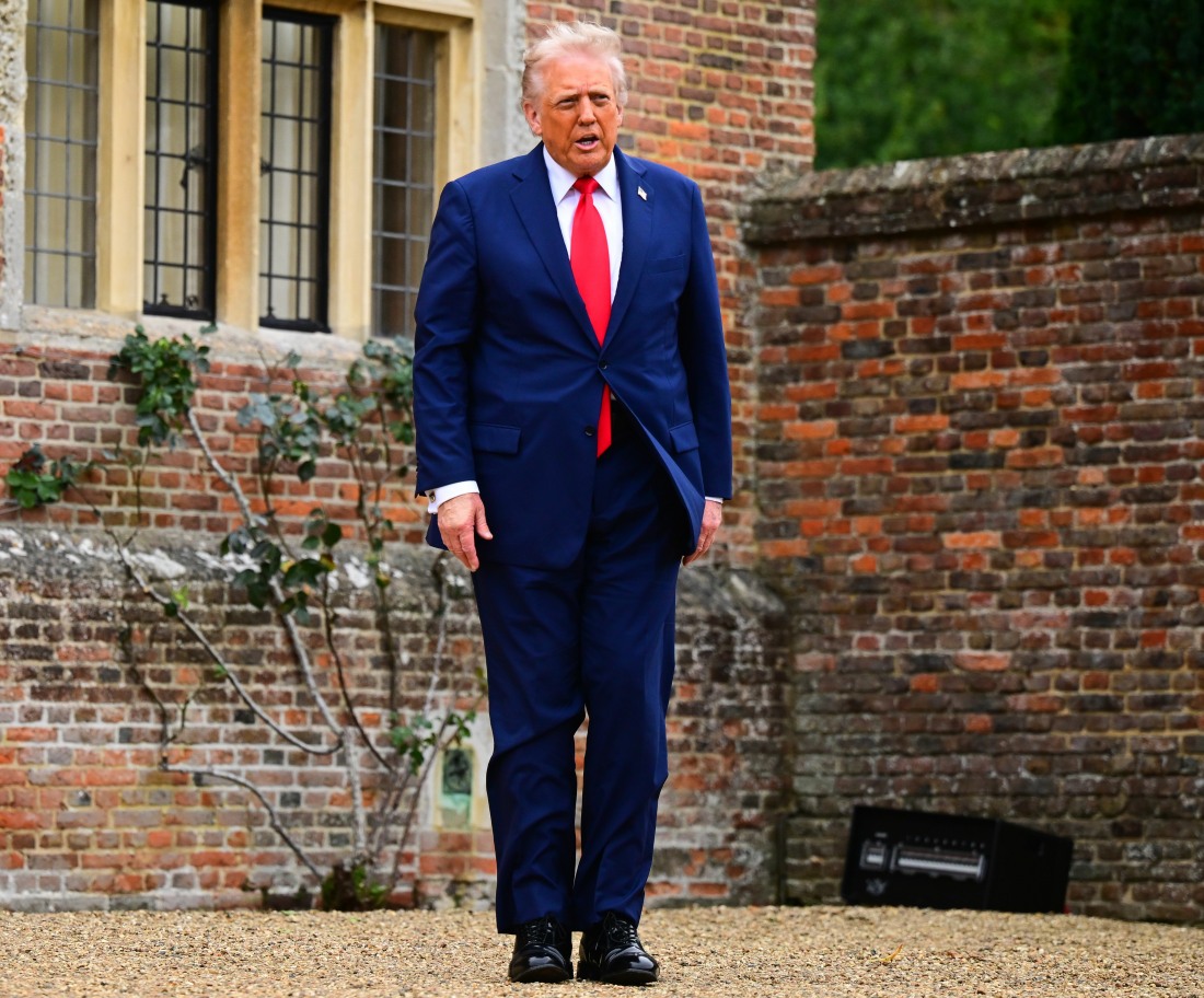 bitchy | Donald Trump celebrated Jimmy Kimmel’s suspension & threatened Fallon, Meyers