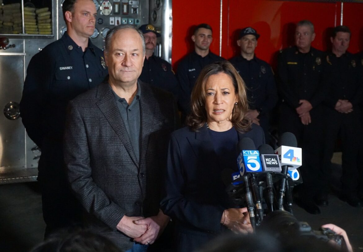 bitchy | Politico: Democrats are mad about Kamala Harris’s book & her book tour