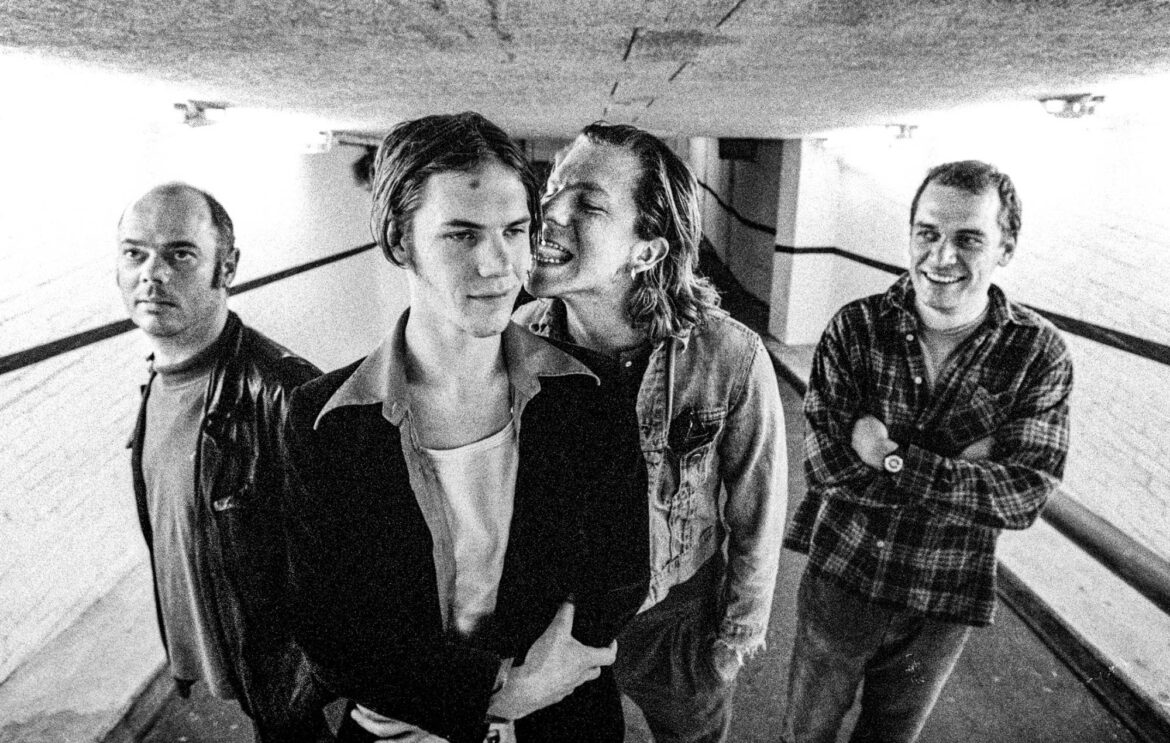 dEUS to play classics 'Worst Case Scenario' and 'In A Bar, Under The Sea' in full on 30th anniversary 2026 UK and European tour