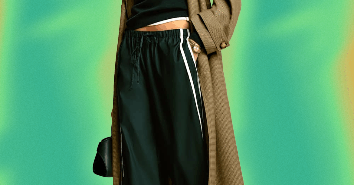 24 Best Stylist & Comfortable Travel Pants For Women