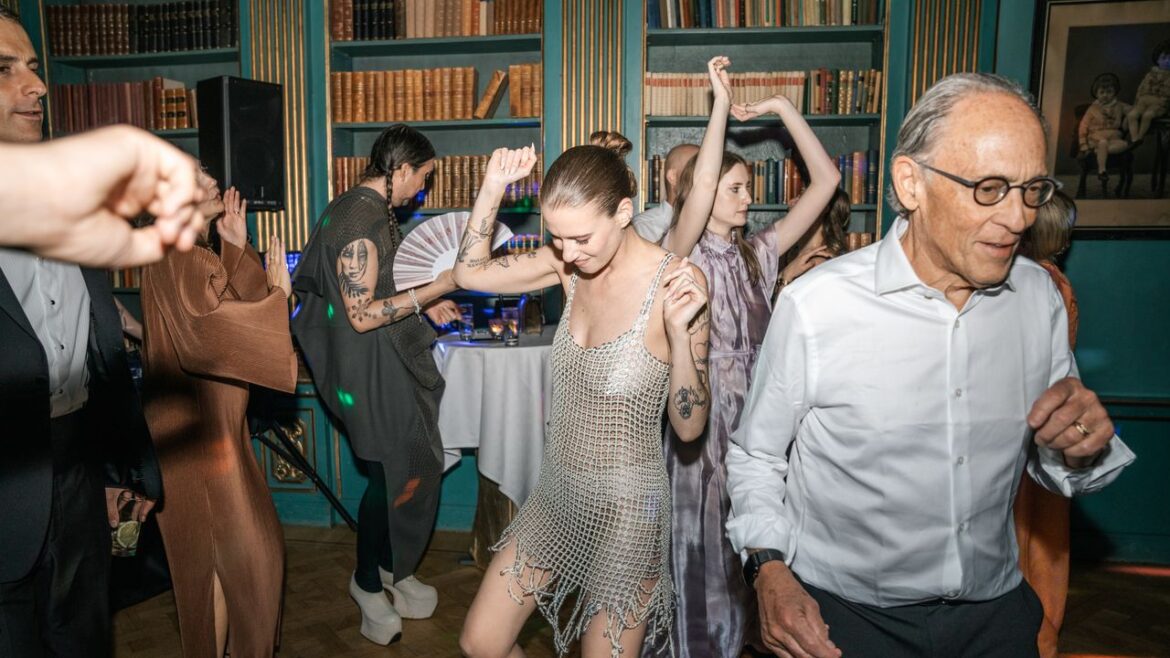 A Guide to Wedding After-Party Planning and Etiquette