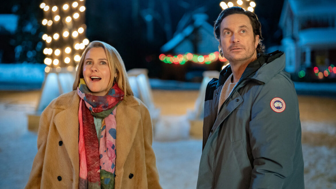 Alicia Silverstone And Oliver Hudson's Divorced Christmas Just Got Complicated In A Merry Little Ex-Mas Trailer | Glamsham.com