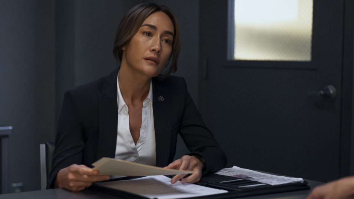 Maggie Q (Renée Ballard) in Ballard