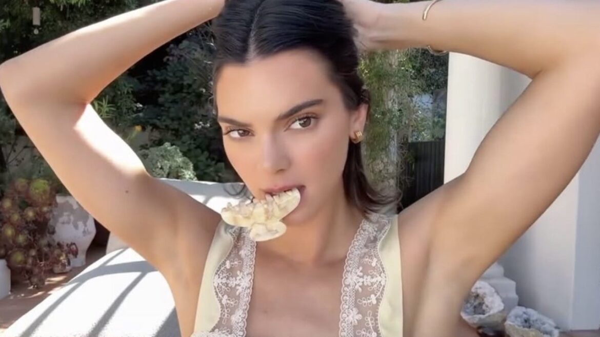 Celebs Love Emi Jay's '90s-Inspired Claw Clips — Now the Founder Predicts the Next Nostalgic Hair Trend